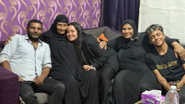 انتهاء الخلافات.. أرملة إبراهيم شيكا تعلن التصالح مع عائلته: الحمد لله اتراضينا