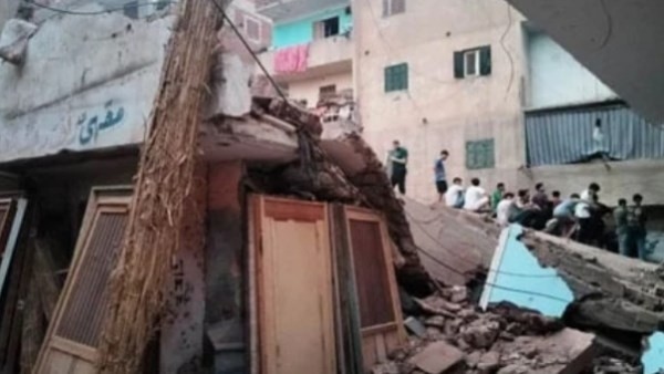 انهيار عقار من 3 طوابق بمدينة الرياض بكفر الشيخ.. ما عدد الضحايا؟