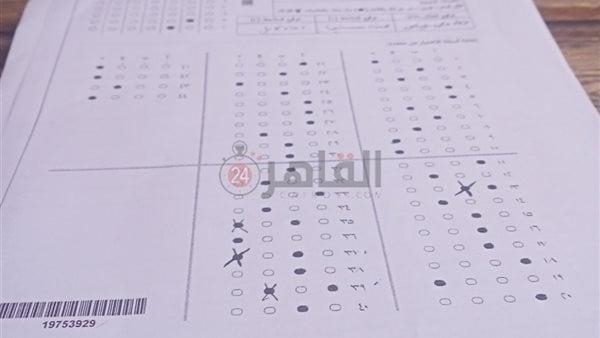 لقى الإجابات متغيرة وملعوب فيها.. طالب يفجر مفاجأة بشأن التلاعب في أوراقه بالثانوية العامة