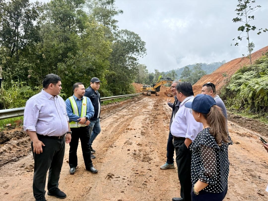 Govt acknowledges public concerns on environ, social impacts