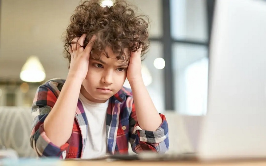 How screen use can create a vicious cycle for some children and teens