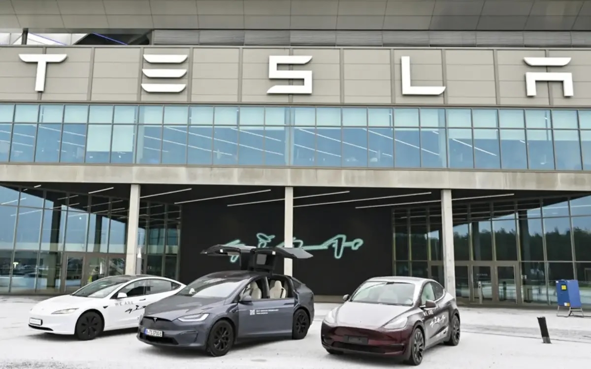 EVs boost German auto sales, Tesla falls again