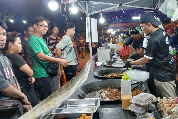 Donggongon Saturday night market