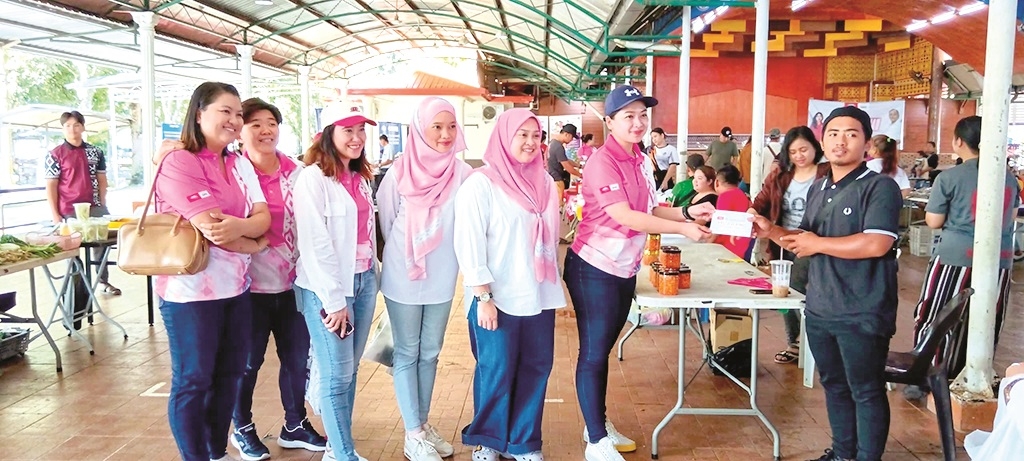 135 Tambunan young learn about business