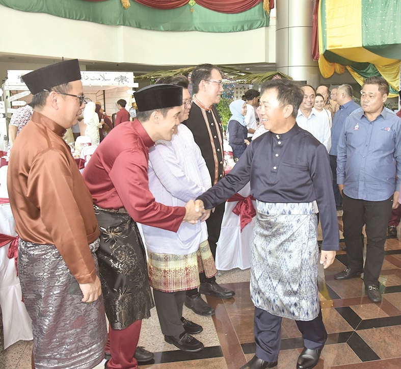 Deputy Chief Minister urges fast resolution of public complaints