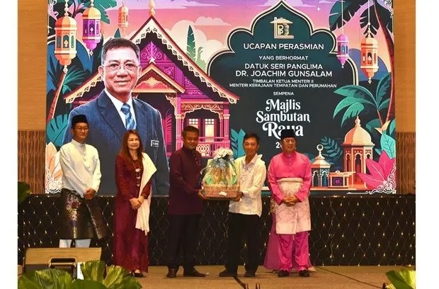 Continue improving service quality, Housing and Urban Development Board staff told