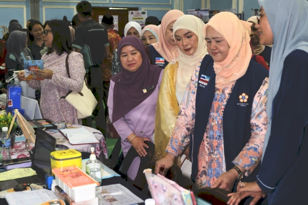Chief Minister's wife acknowledges fertility programme's impact on women