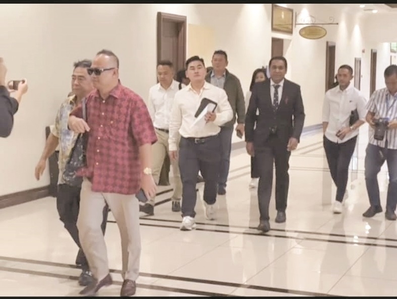Discharge for trio in gold mine case
