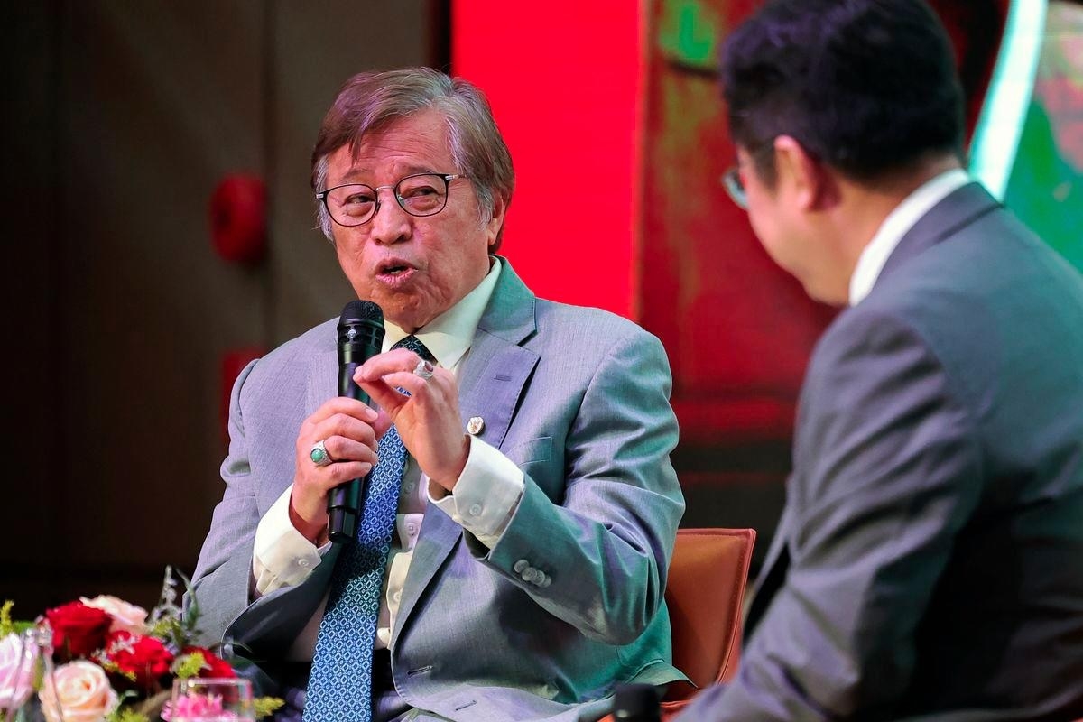 Abang Johari calls for new, engaging approach of knowledge delivery to rural communities