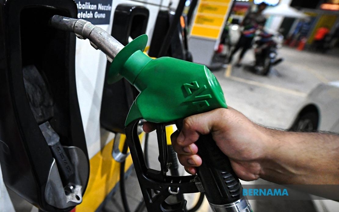 Ron97, diesel prices down eight sen in peninsula