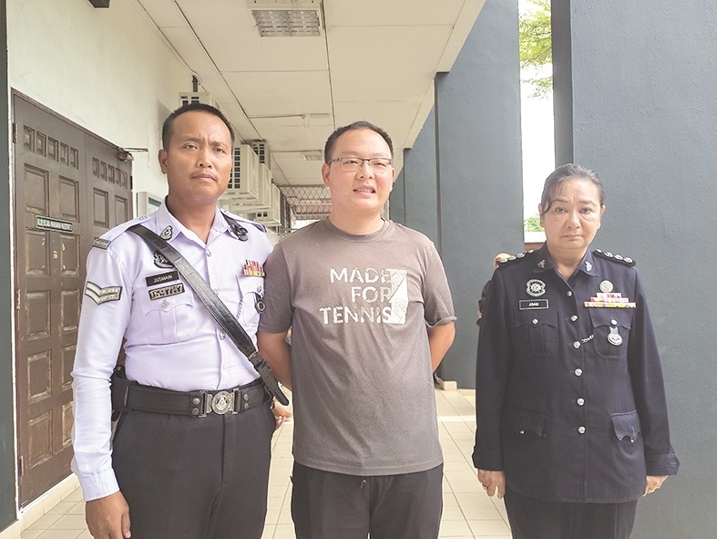 Chinese national fined for Tawau traffic offences
