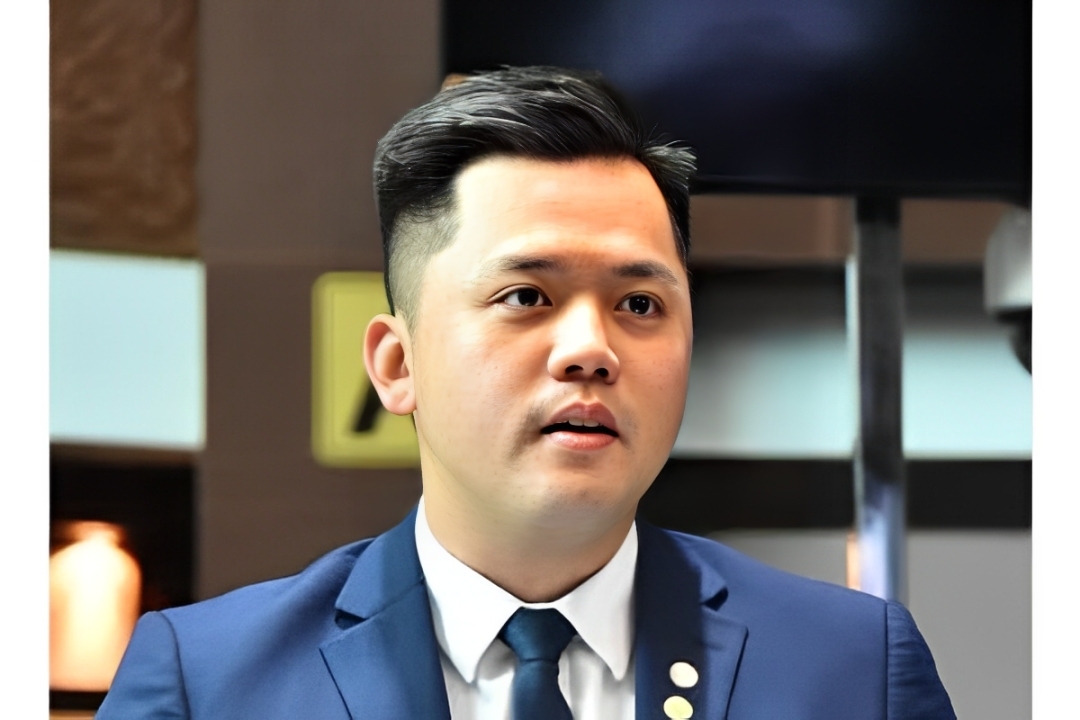 Postpone imposing charges on gensets: Warisan