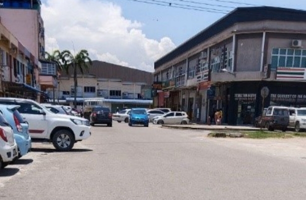Sipitang motorists concerned over lack of road markings