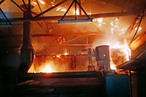 Factory razed in Tawau