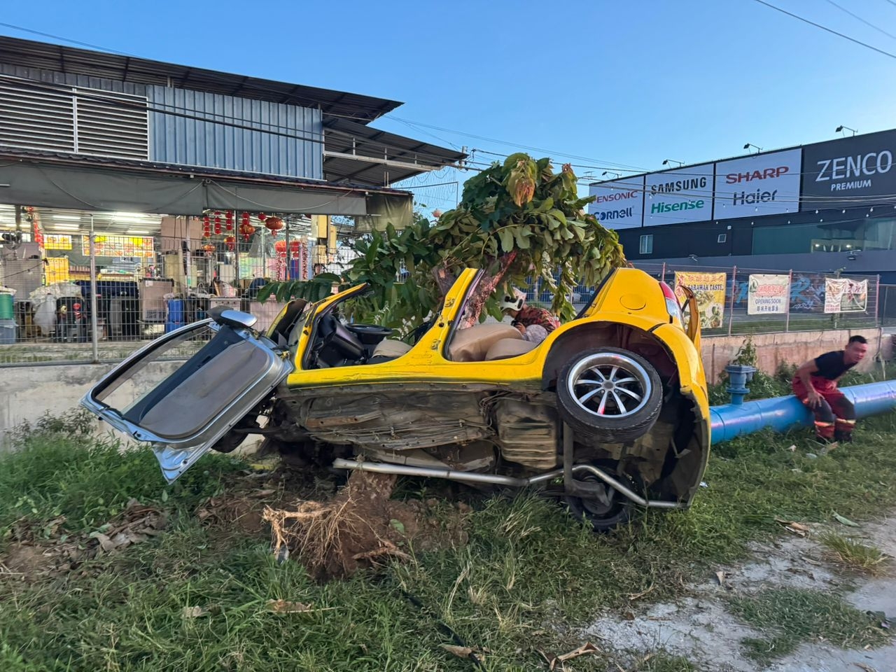 Teen injured after crashing car into tree