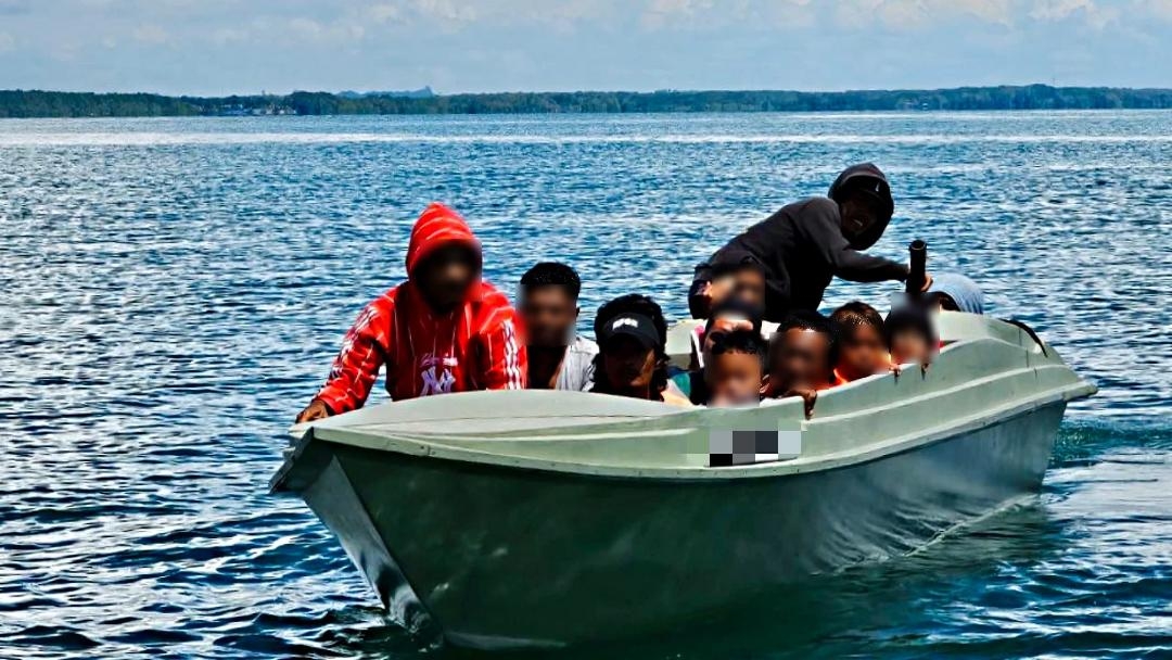 Malaysian Maritime Enforcement Agency foils 2 cross-border attempts off Sandakan, nabs 19