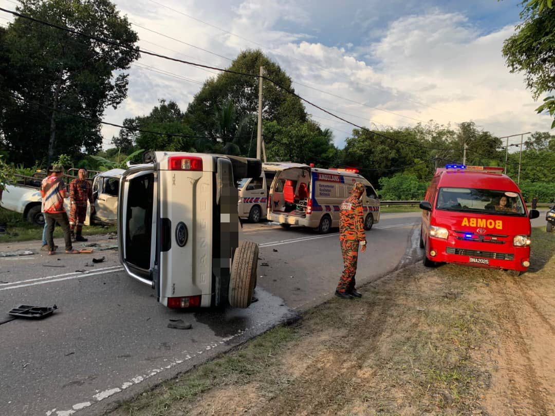 Five injured, two with broken bones in Sook two-vehicle crash