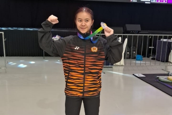 Lifter Irene bags gold