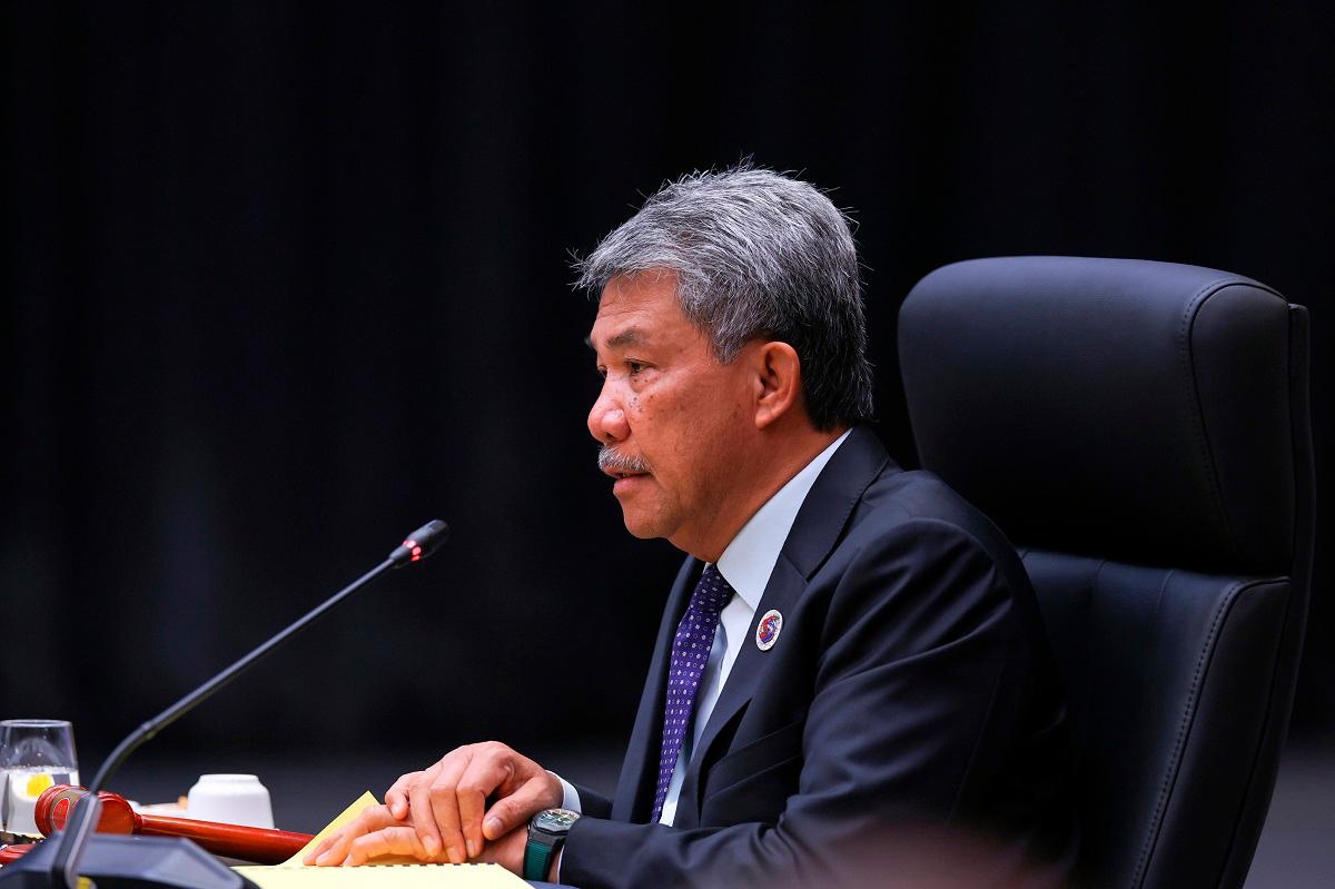 Foreign Minister Mohamad urges all parties to exercise restraint, avoid escalation in Middle East