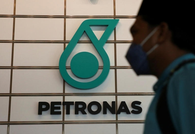 Petronas layoffs driven by global challenges, not Petros issue: Fadillah