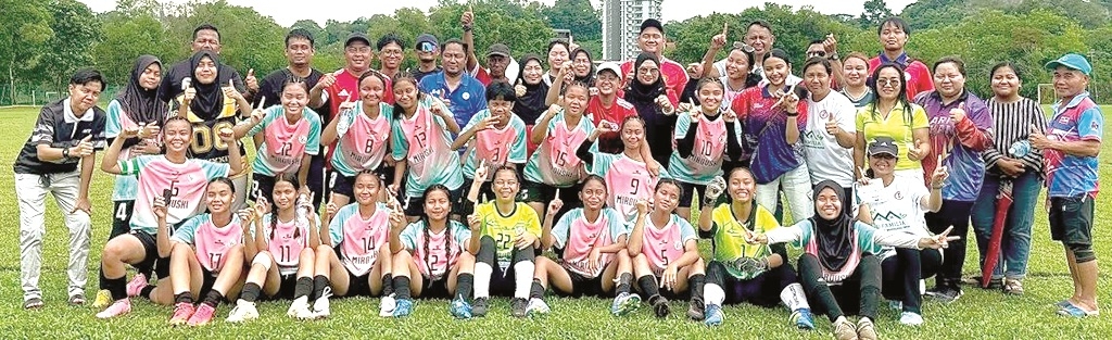 Papar women's team makes history