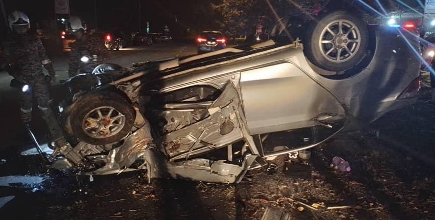 Driver injured after car crashes in Inanam
