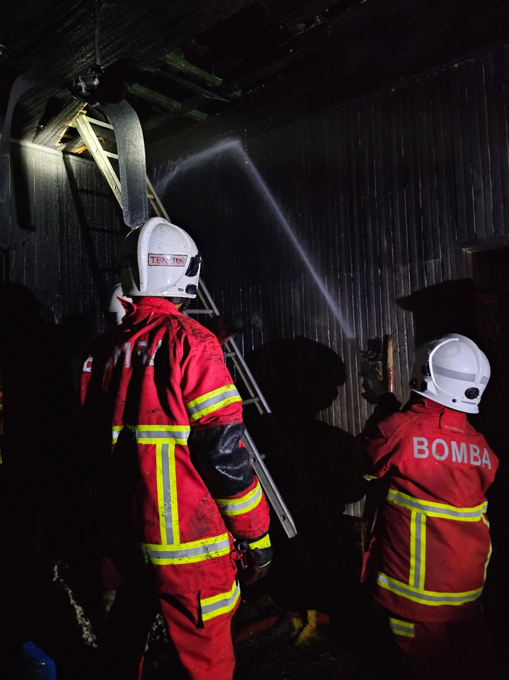 Two men suffer burns in Lahad Datu house fire