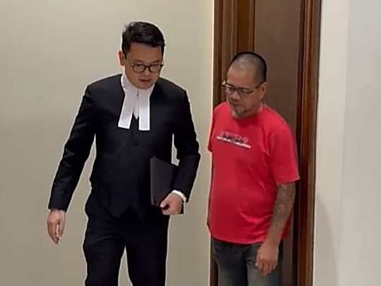 Bomoh acquitted of rape charges
