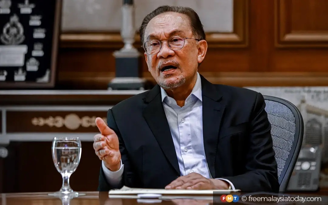 No more imported food at official events, Anwar tells civil service