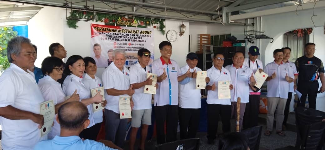 PBS honours 13 loyal members in Kota Belud