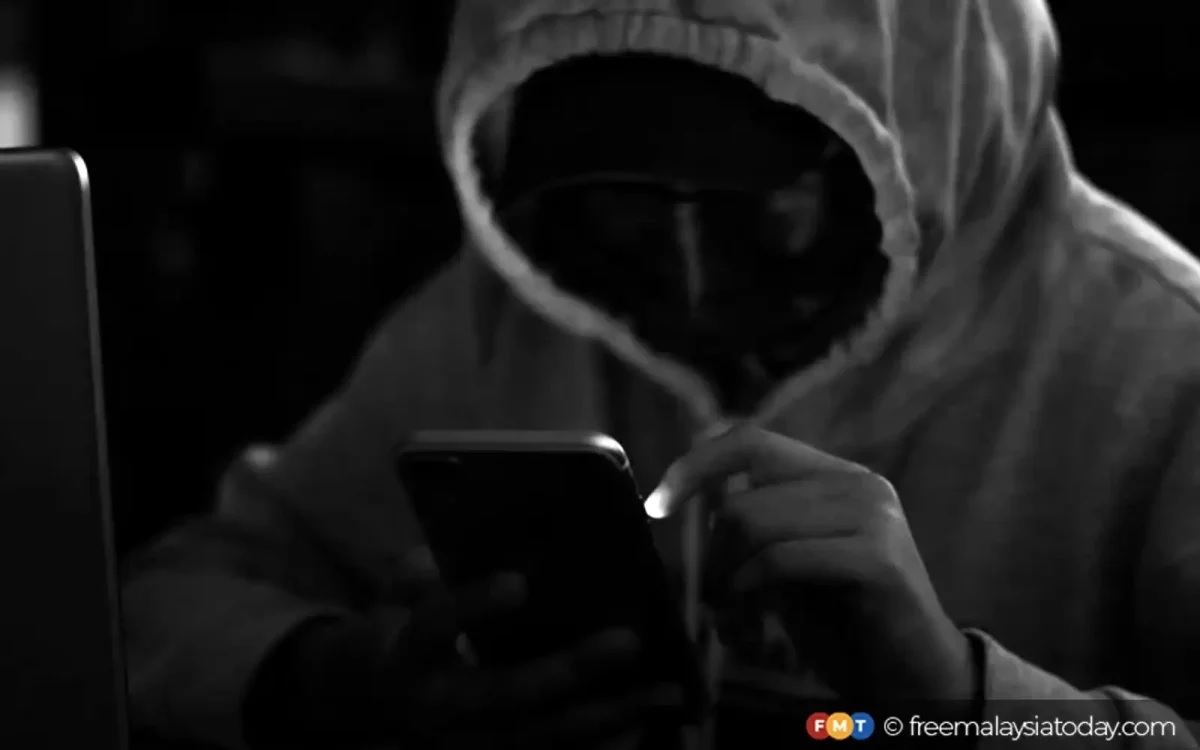 Government staff scammed of RM13,000