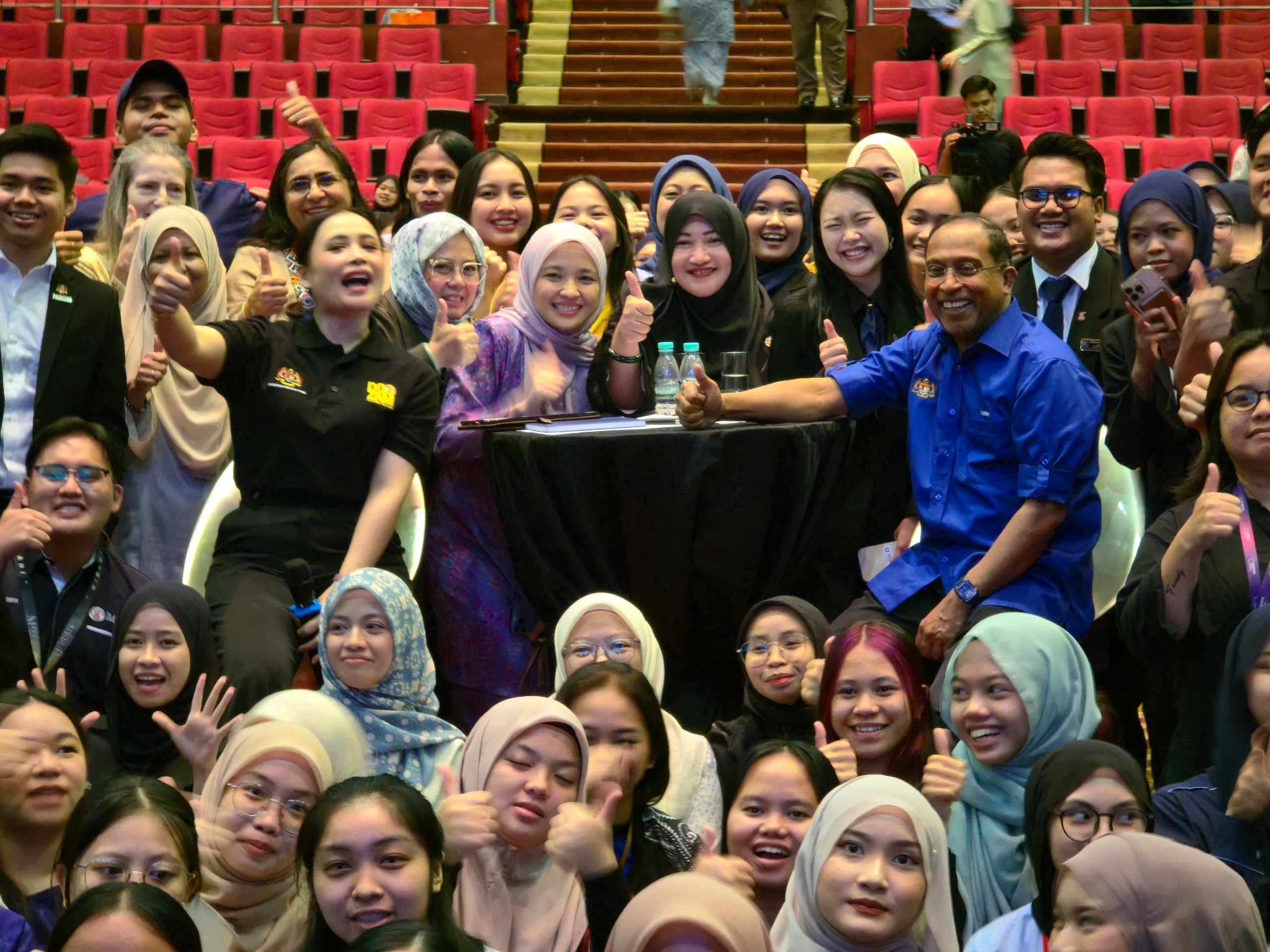 PM urges UMS to show compassion, avoid expulsion of student protesters