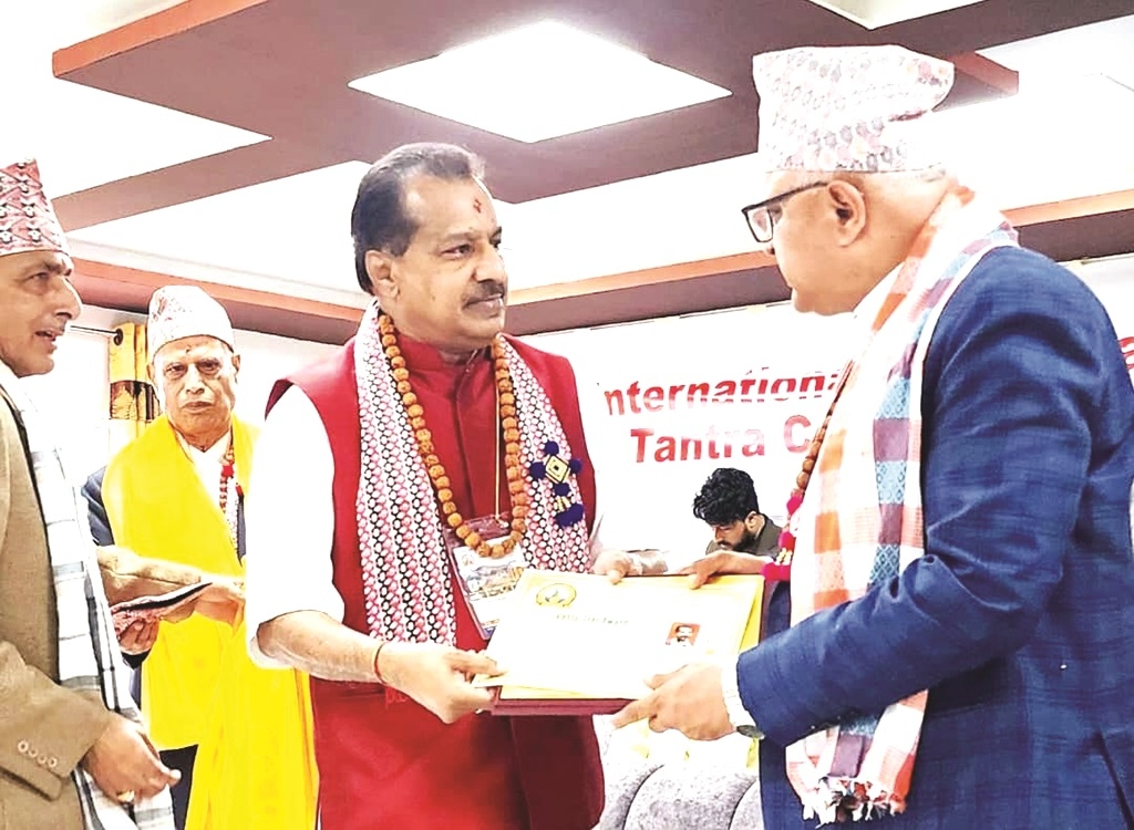 Daily Express columnist receives Nepal award