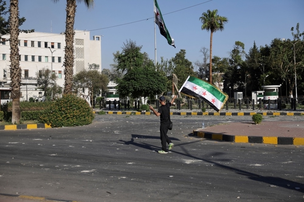 Anwar condemns Israeli airstrikes on Damascus as violation of international law