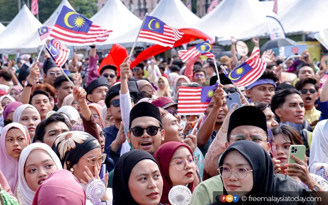 ‘Expand RM100 handout coverage' call