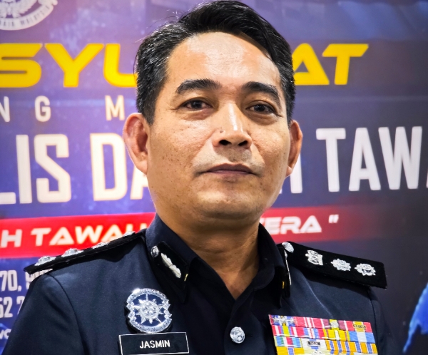 Teenage Tawau girl held for alleged extortion