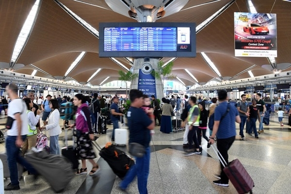 Chinese national held for allegedly injuring Immigration officer at KLIA