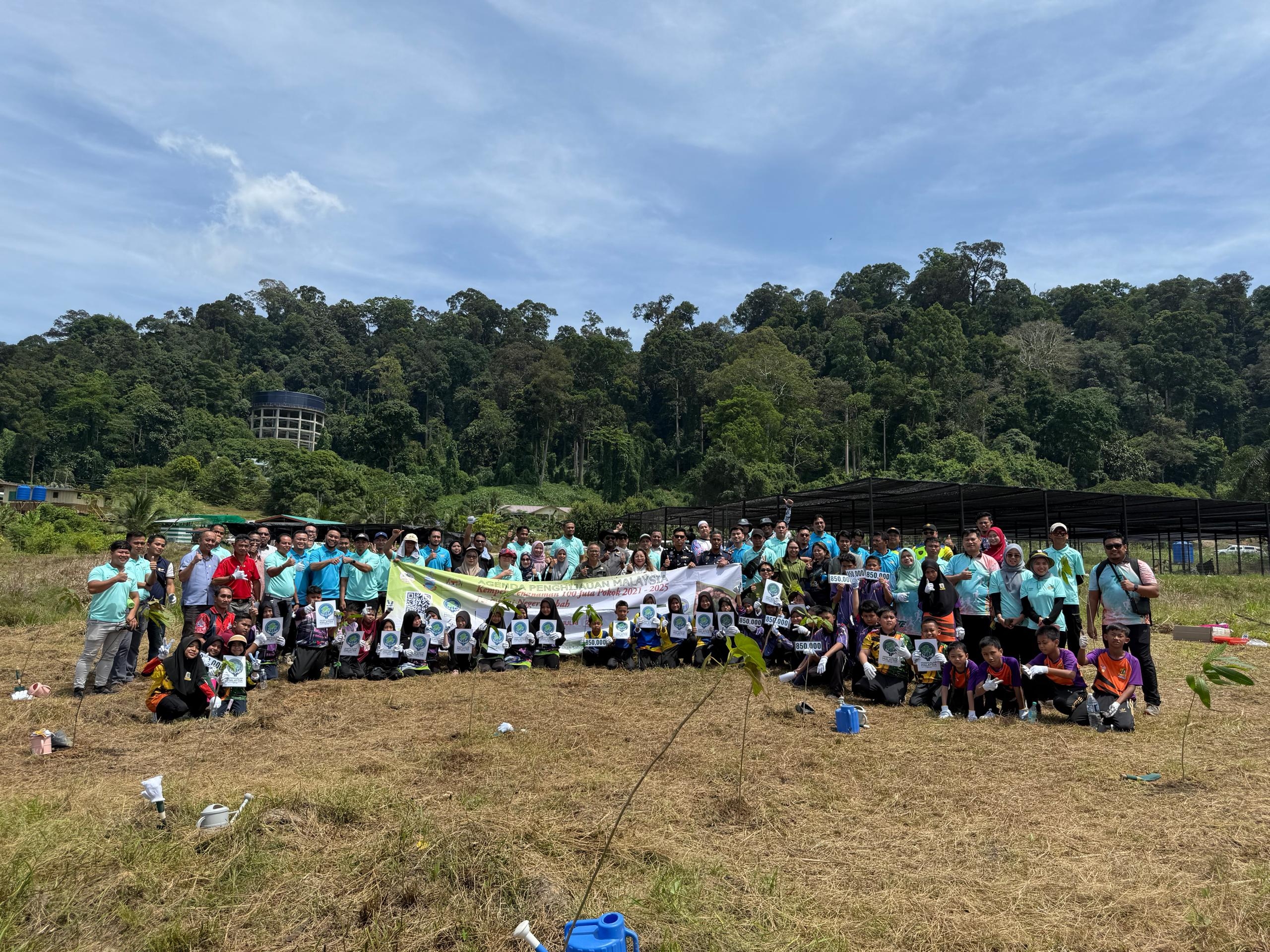 Plastic pollution awareness in Kinabatangan