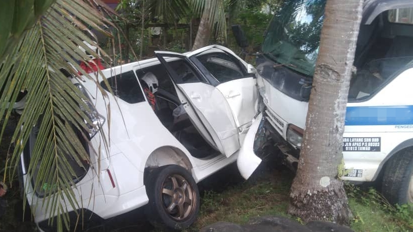 Three injured in Kunak road accident