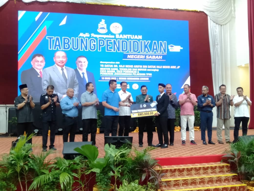 Sabah expands education aid with 16 initiatives