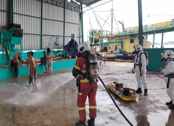 Hydrogen sulfide leak at Kota Kinabalu shipyard leaves worker unconscious