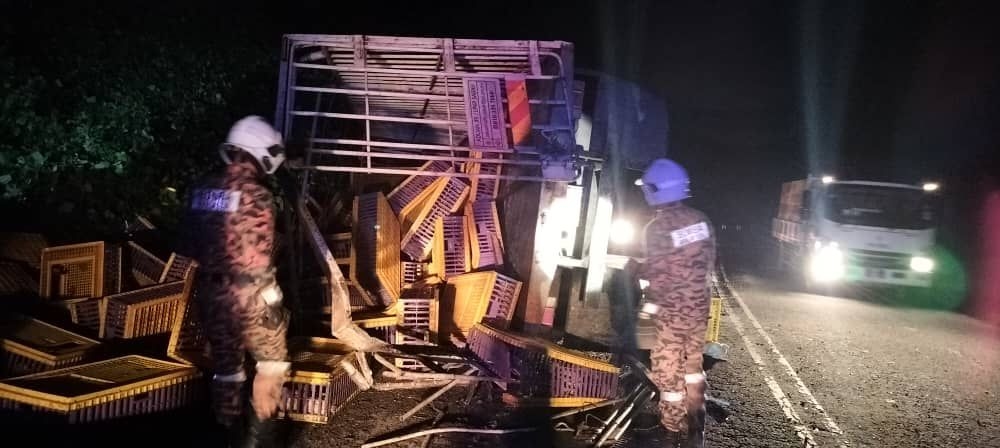 Two injured after lorry crashes on Kimanis-Keningau road