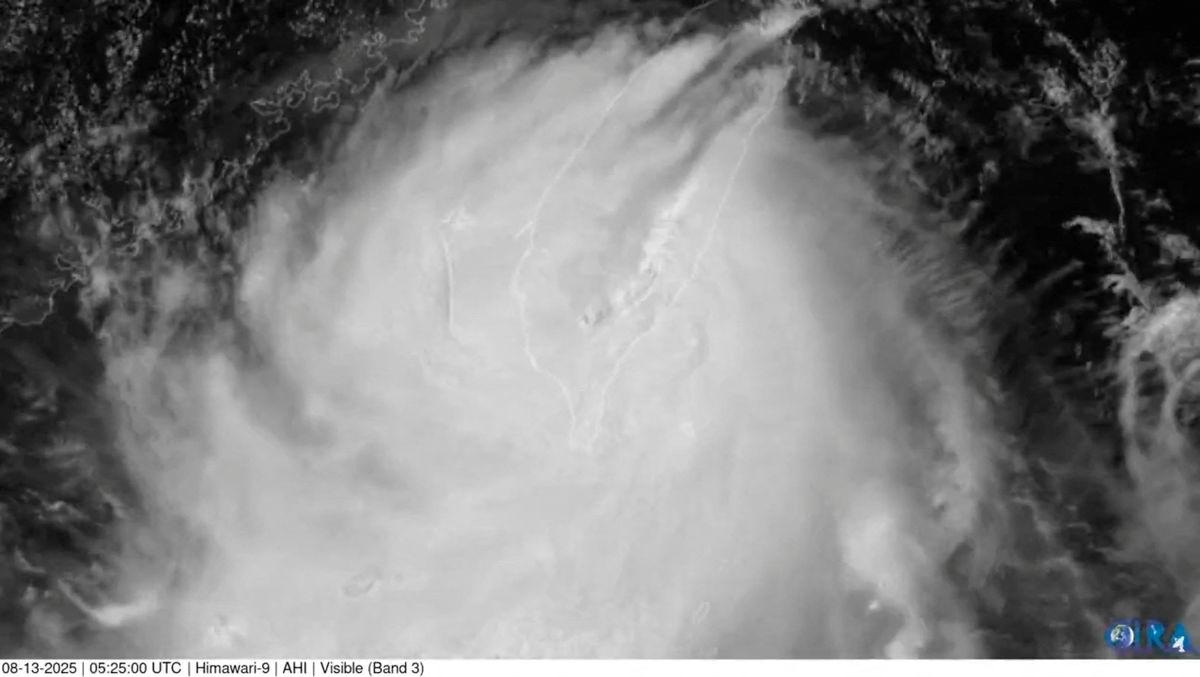 Tropical Storm Podul forces school, court closures in Southern China