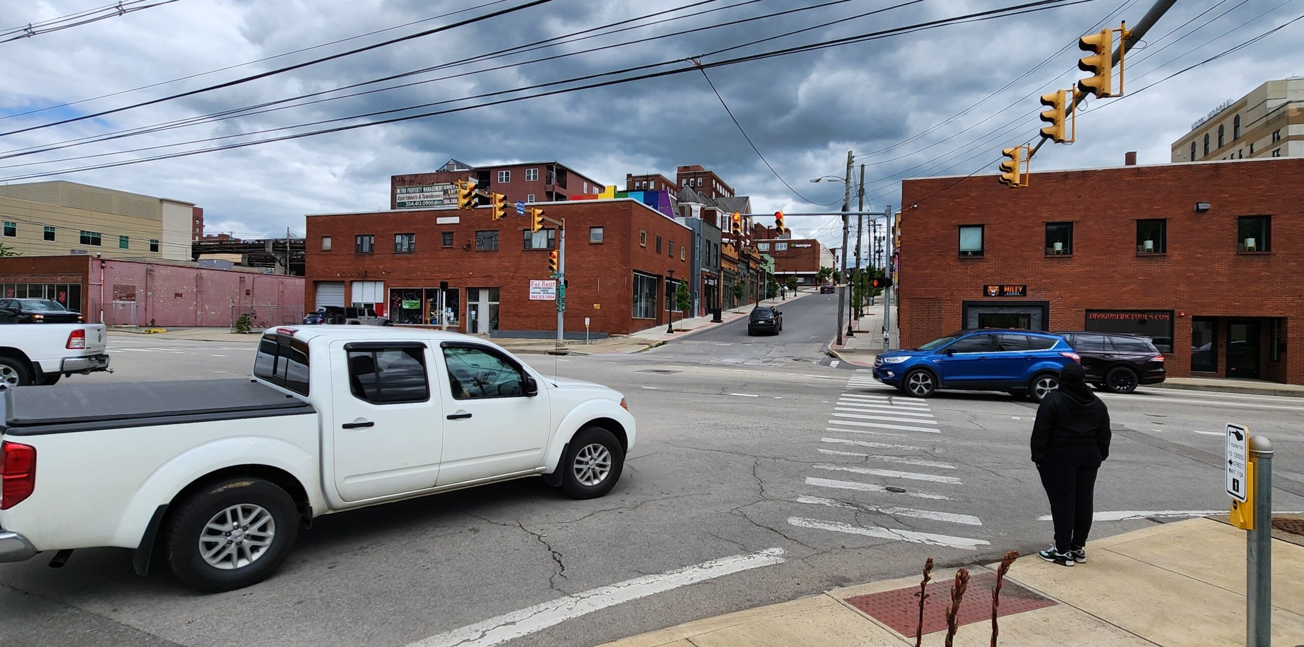 Roundabouts, changes to Grumbein Island, Willey Street recommended