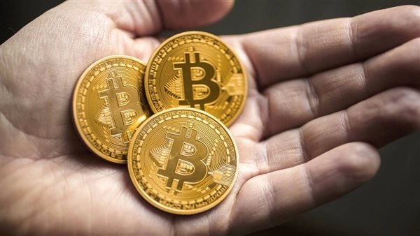 تباين أداء العملات المشفرة.. و"بيتكوين" تستقر فوق مستوى 103 آلاف دولار