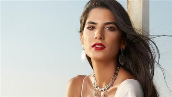 كارمن بصيبص تنضم لآسر ياسين في فيلم «إن غاب القط»