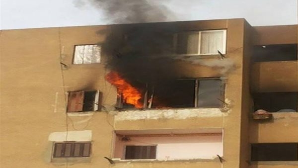 إخماد حريق شب في عقار سكني بالخليفة