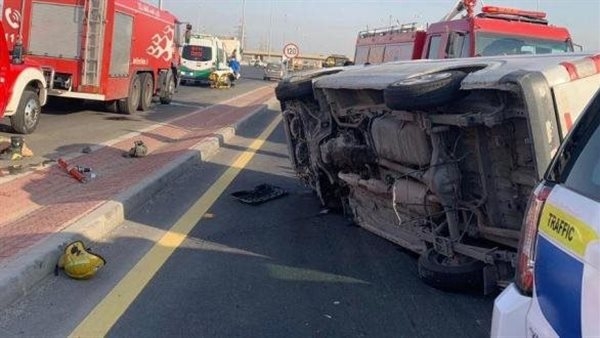 معاينة وتفريغ كاميرات.. التحقيق في تصادم ميني باص وسيارة نقل بمحور الضبعة
