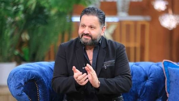 إدوارد يروّج لشواطئ العلمين الجديدة بكليب "عاجبني"