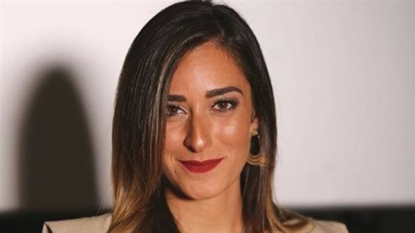 أمينة خليل ترد على شائعات ارتباطها بالمصور أحمد زعتر بعد ظهورهما في مهرجان كان